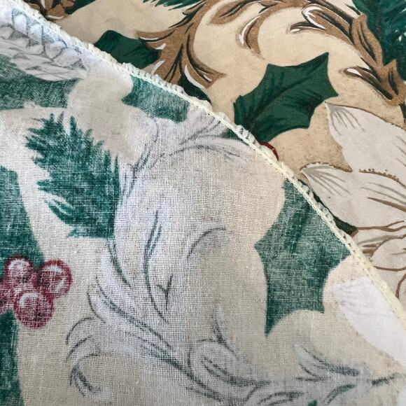Vintage Christmas floral oval tablecloth pinecones poinsettia holly table decor - Picture 6 of 7